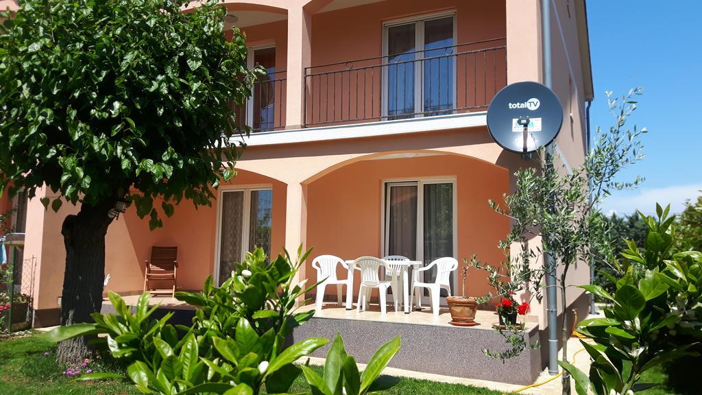 Apartment Ivan Пореч Екстер'єр фото